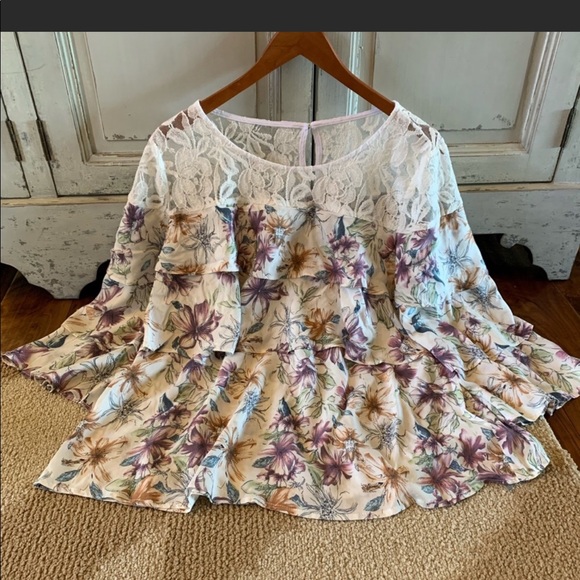 Boho Ruffle and Lace Spring Floral Blouse - Picture 2 of 4